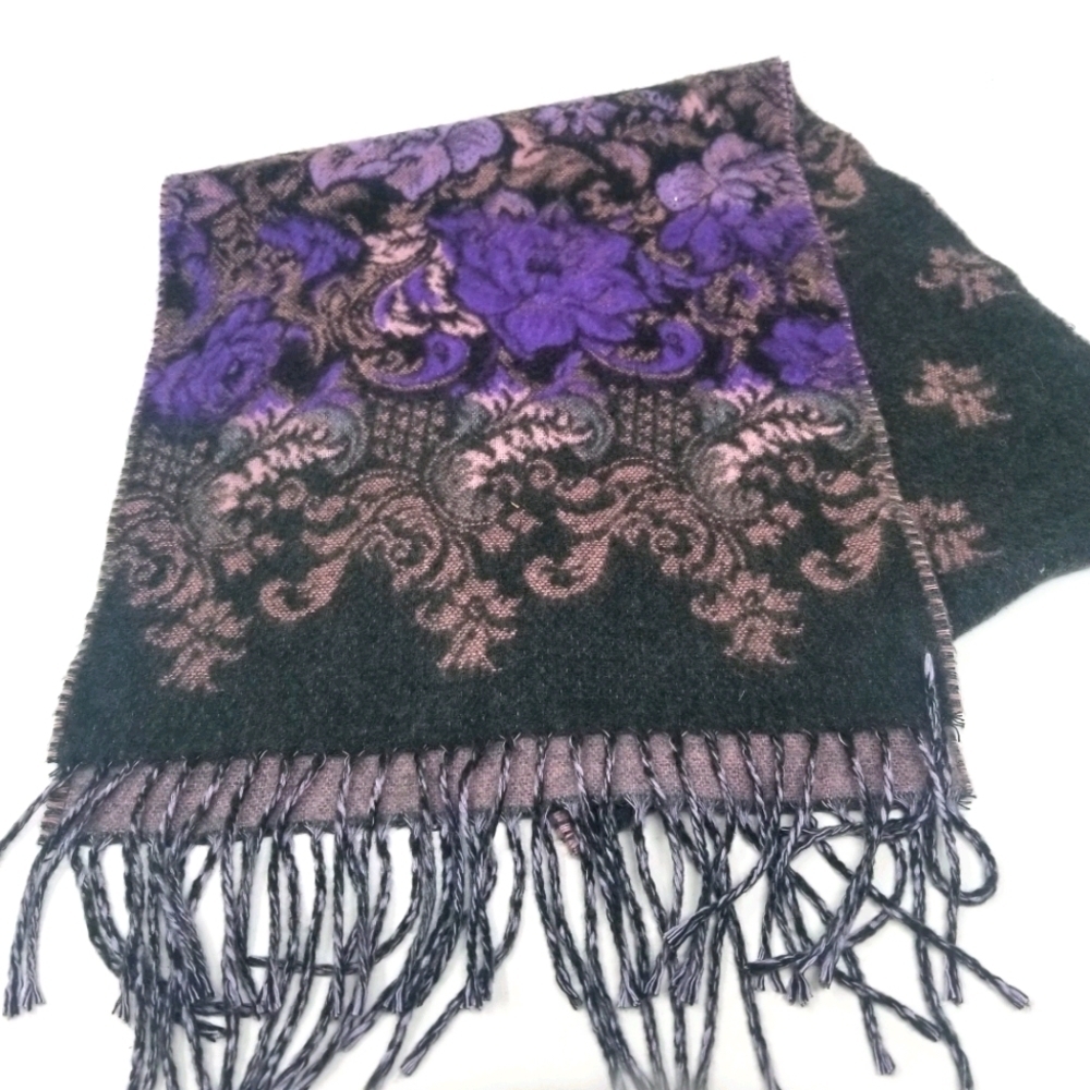 CROFT and BARROW, MADE IN GERMANY FLORAL FLEECE
